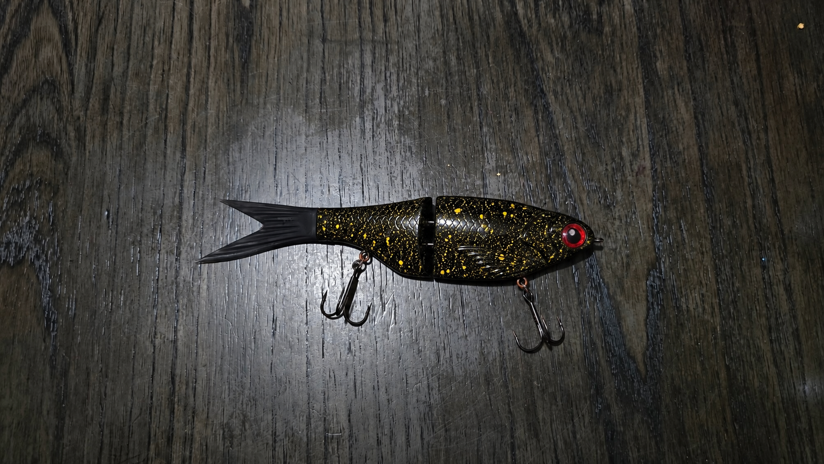 8.5 inch gold splatter glide bait