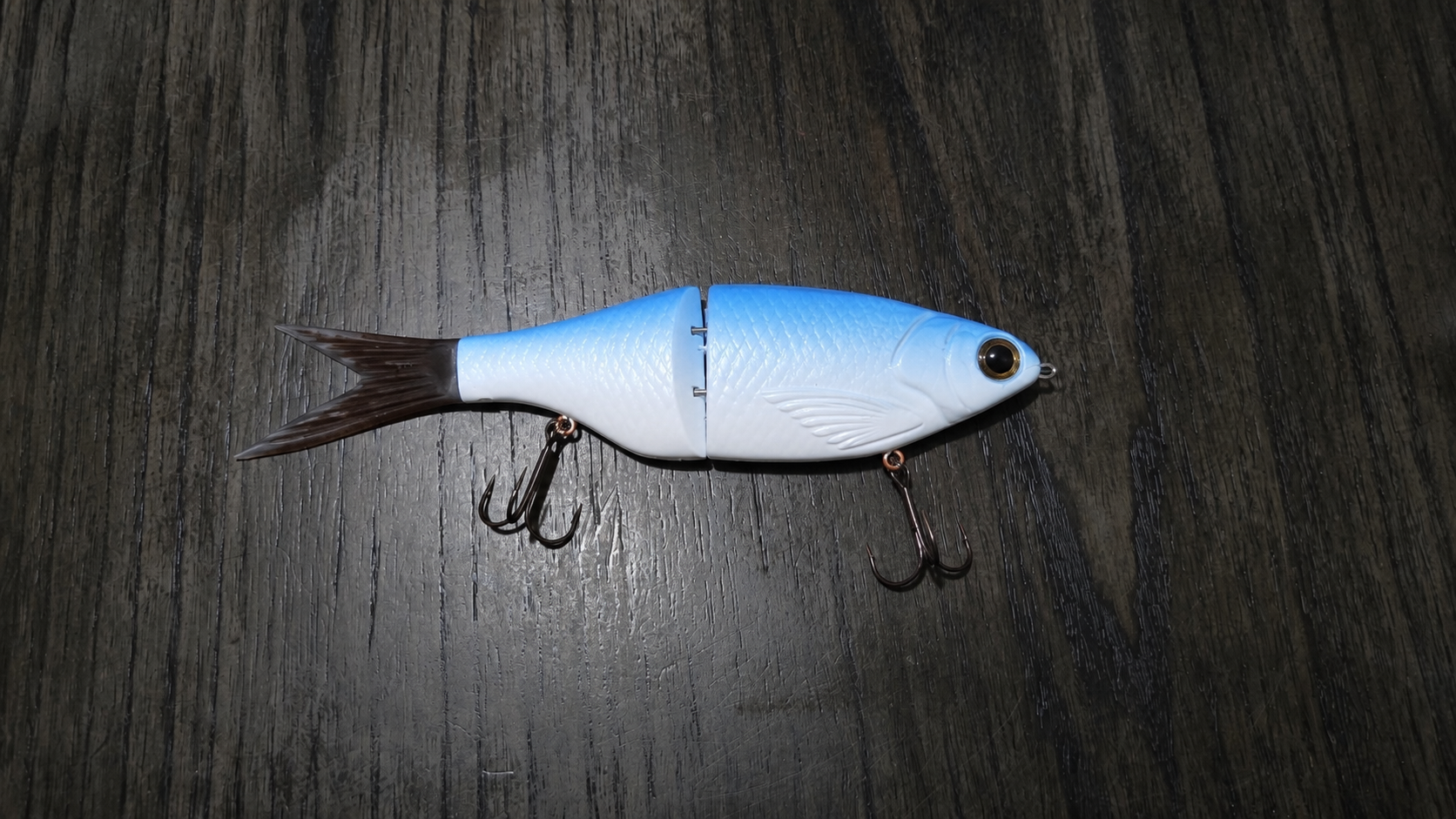 8.5 inch glacier shad glide bait