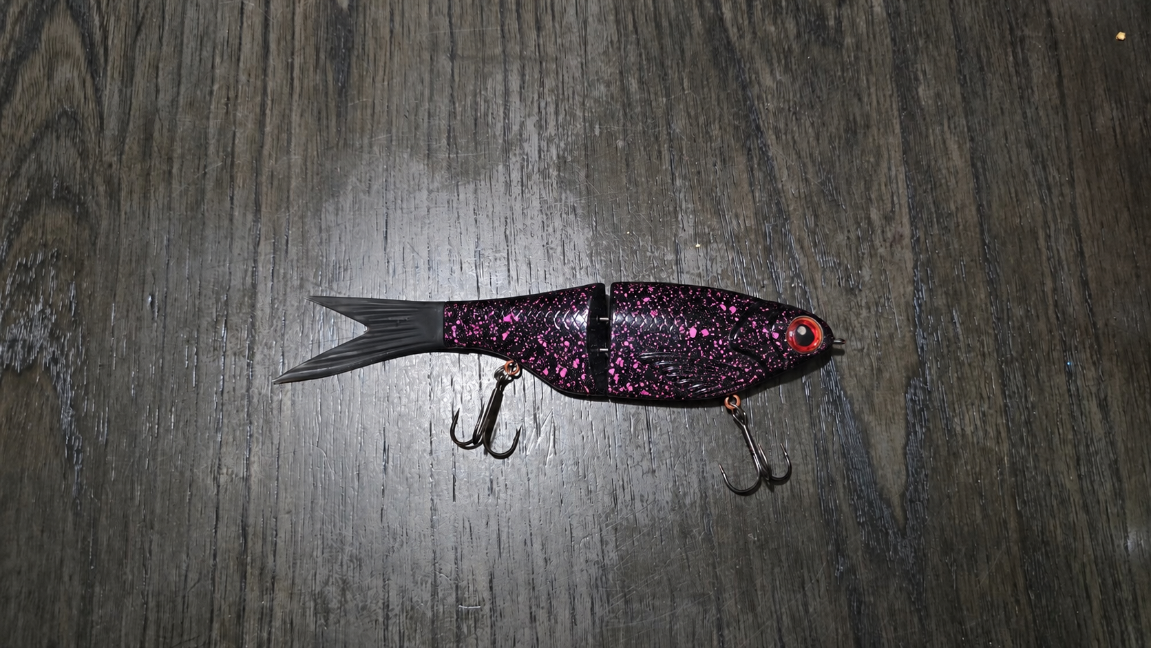 8.5 inch pink splatter glide bait