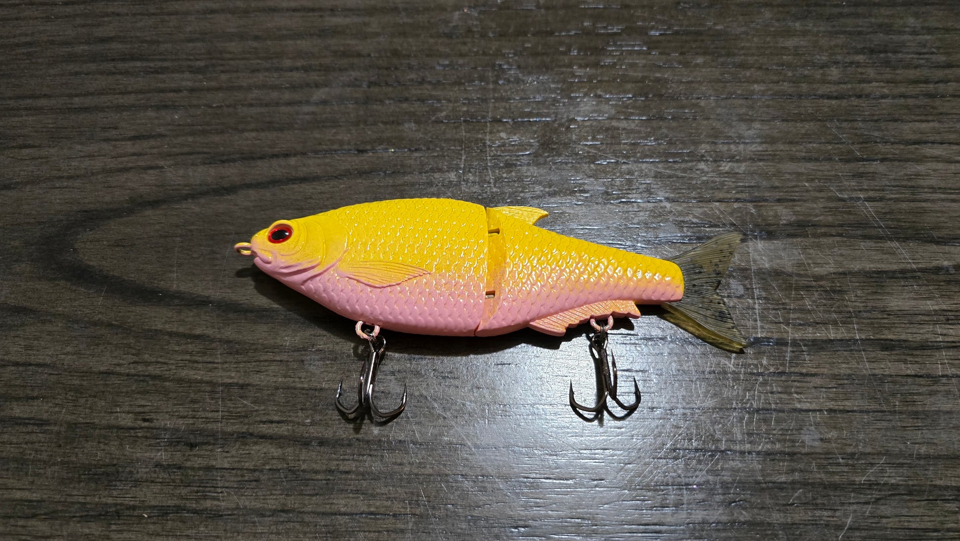 6.5 inch pink lemonade glide bait