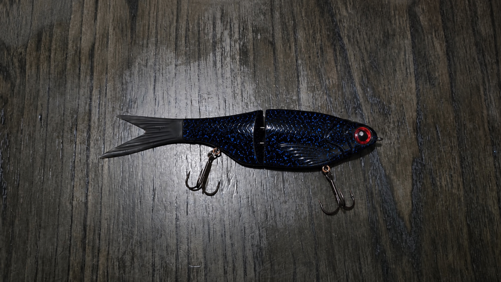 8.5 inch blue splatter glide bait